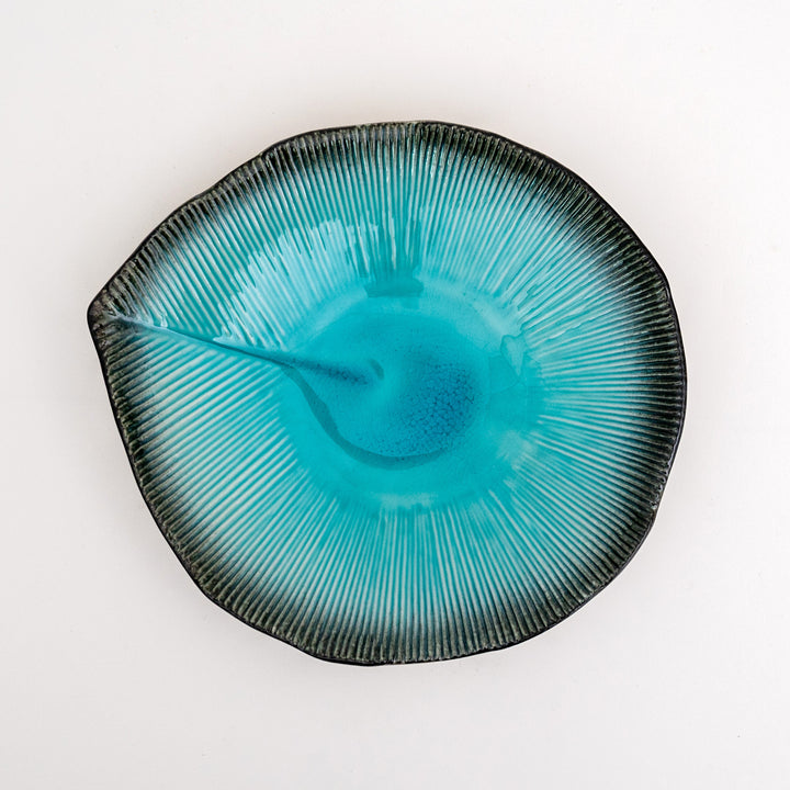 Mino Ware Leaf Shape Reactive Glaze Serving Plate