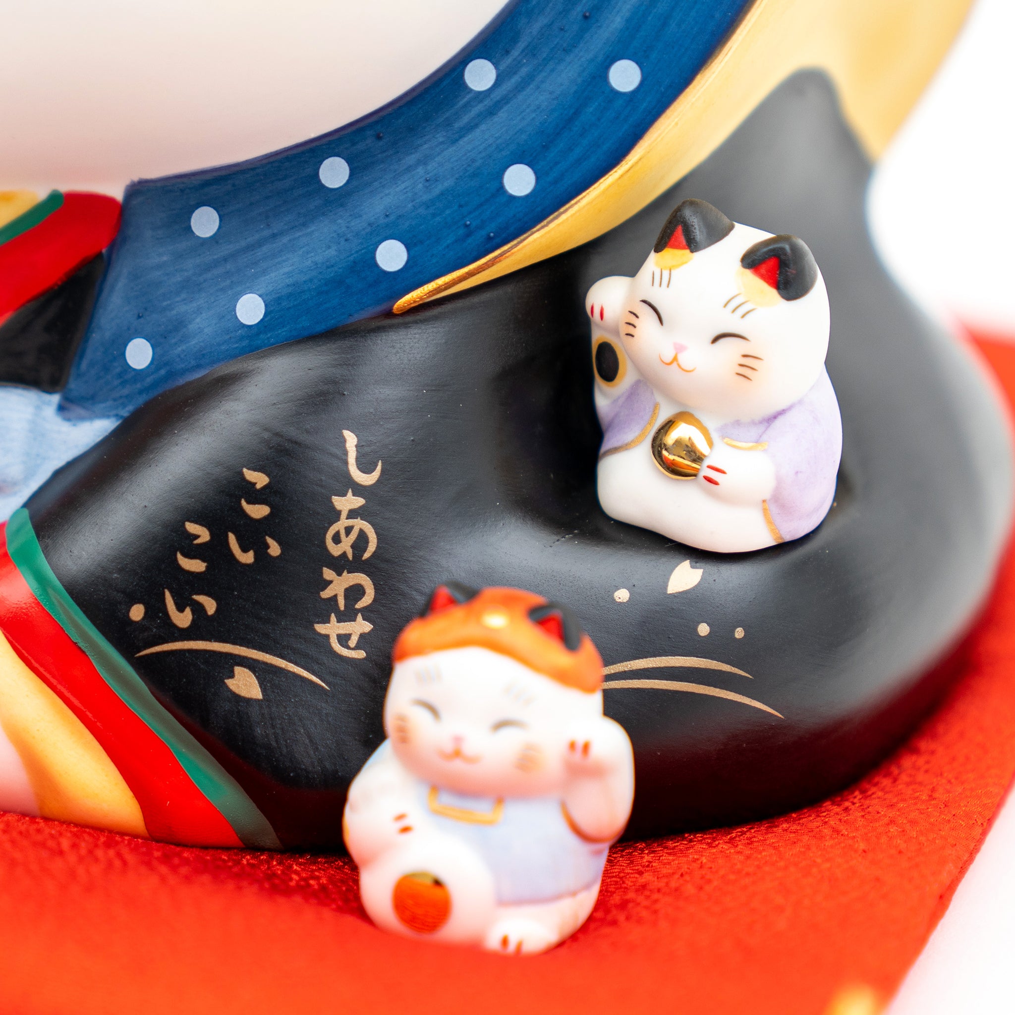 Hand Painted Japanese Yakushi Kiln Seven Lucky God Lucky Cat