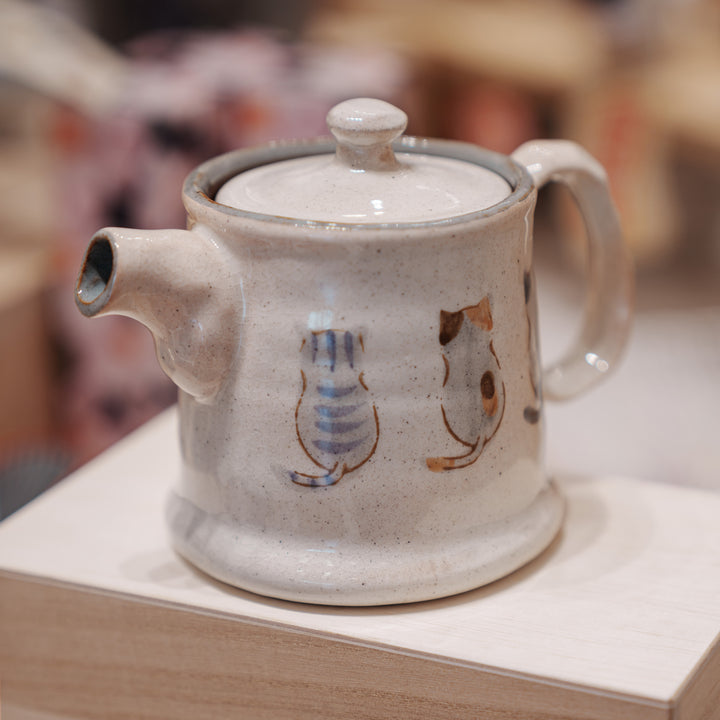 Handmade Seto-yaki Tea Pot with Hand-painted Cat Design, Japanese Pottery