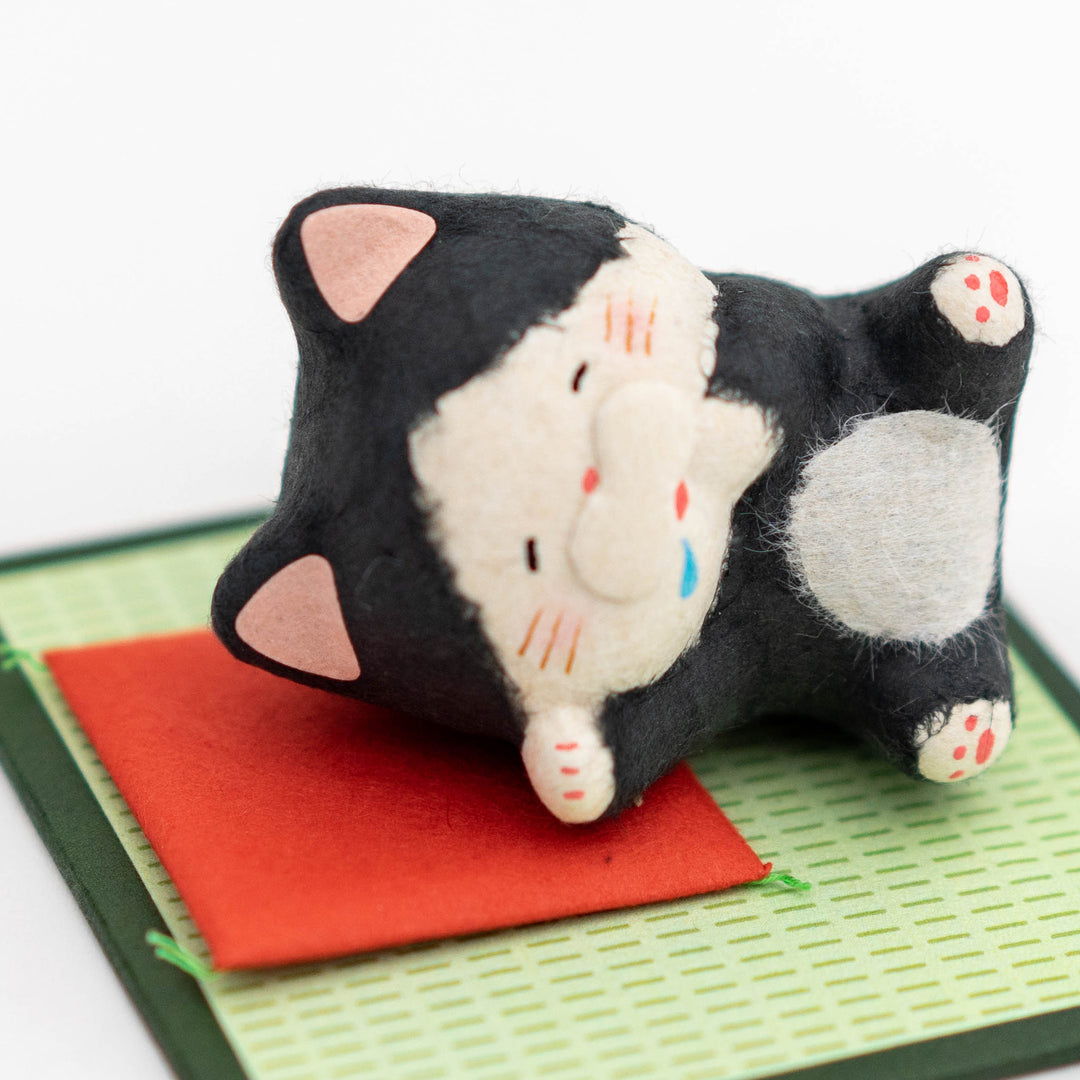 Japanese Washi Paper Purring Cat Ornament - Black