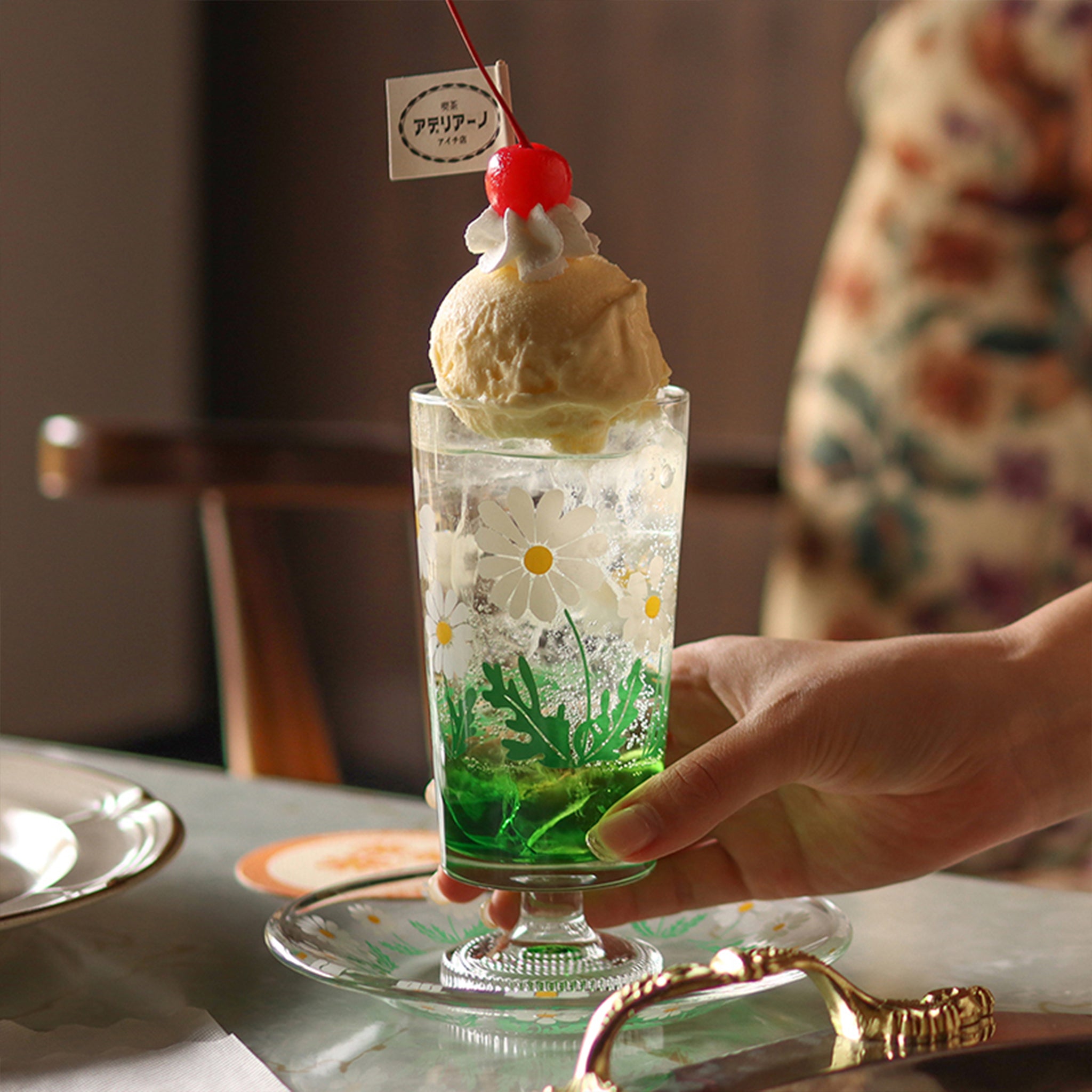 【廃盤・新品未使用】マリメッコ　FLUTE GLASS クリア&ピンク Glass Mt. Fuji Motif Sake Cup in Two Colors by Ishizuka